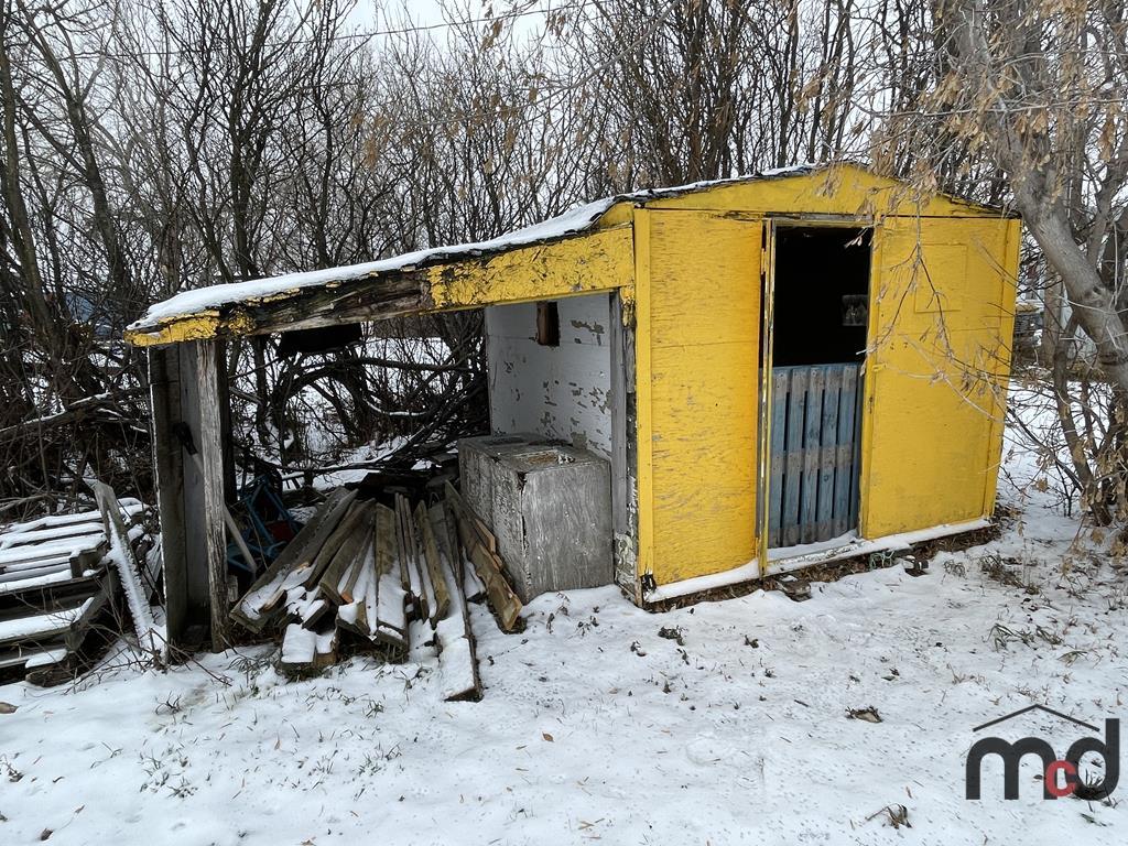 REAL ESTATE 22 Rouleau St., McTaggart, Sk.